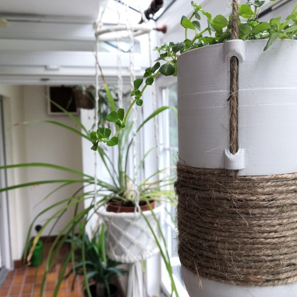 Modern Wall Hanging Garden & Indoor Planter Wall Decor - Picture 4 of 10